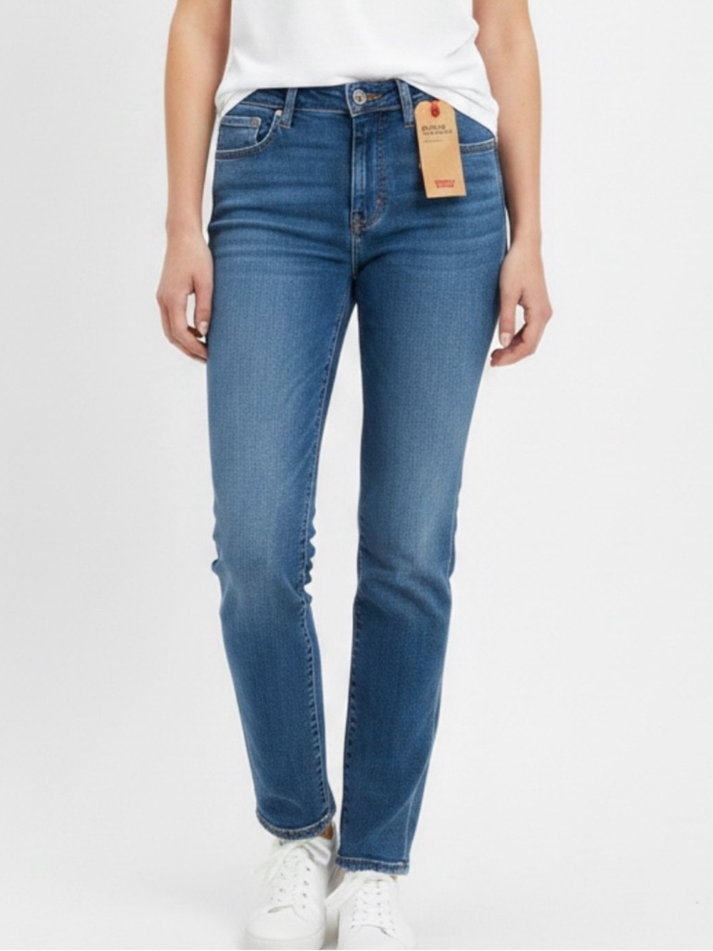LEVI’S Women’s Mid Rise Blue Classic Straight Hyper-soft Jeans.  NWT